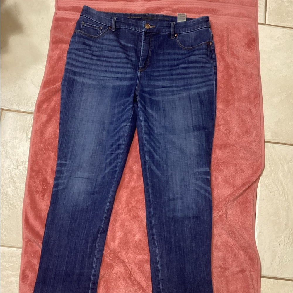 Chico's Blue Ankle Cropped Jeans with Medium-Dark Wash
